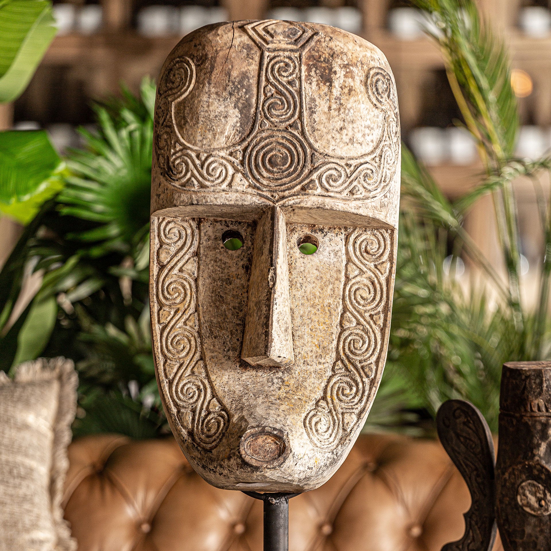 DECORATIVE FIGURE